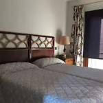 La Casa En El Camino