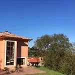 La Casa En El Camino *