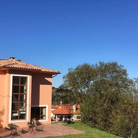 La Casa En El Camino *